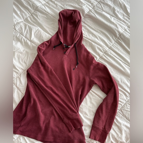 Volcom pullover size medium. - Picture 2 of 4